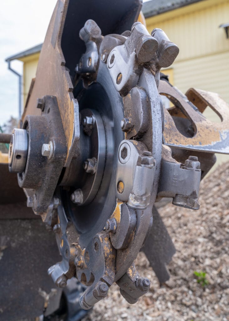 Paul's Stump Cutting provides stump grinding services